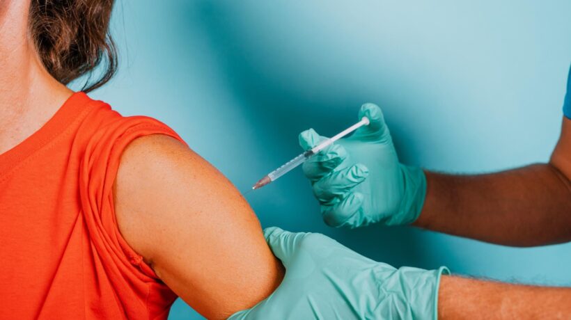 «Gli effetti avversi dei vaccini sono milioni»