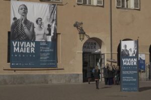 Vivian Maier. In mostra a Torino il volto inedito della fotografa «invisibile»