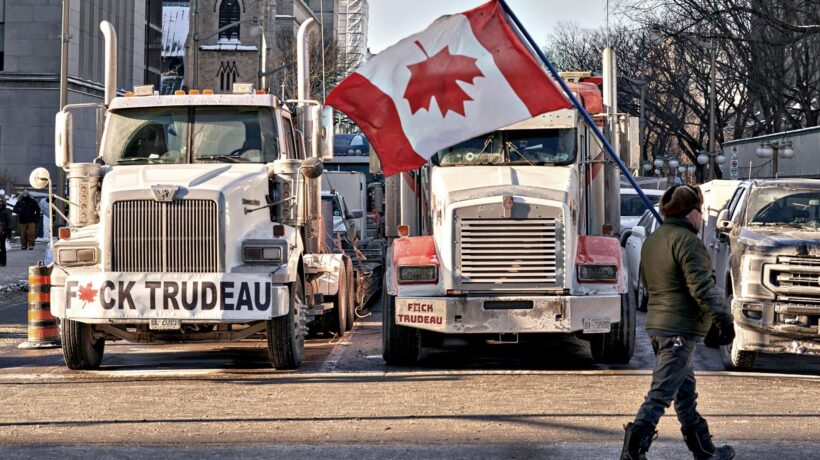 Canada, camionisti no pass in rivolta. Il premier fugge in un luogo segreto