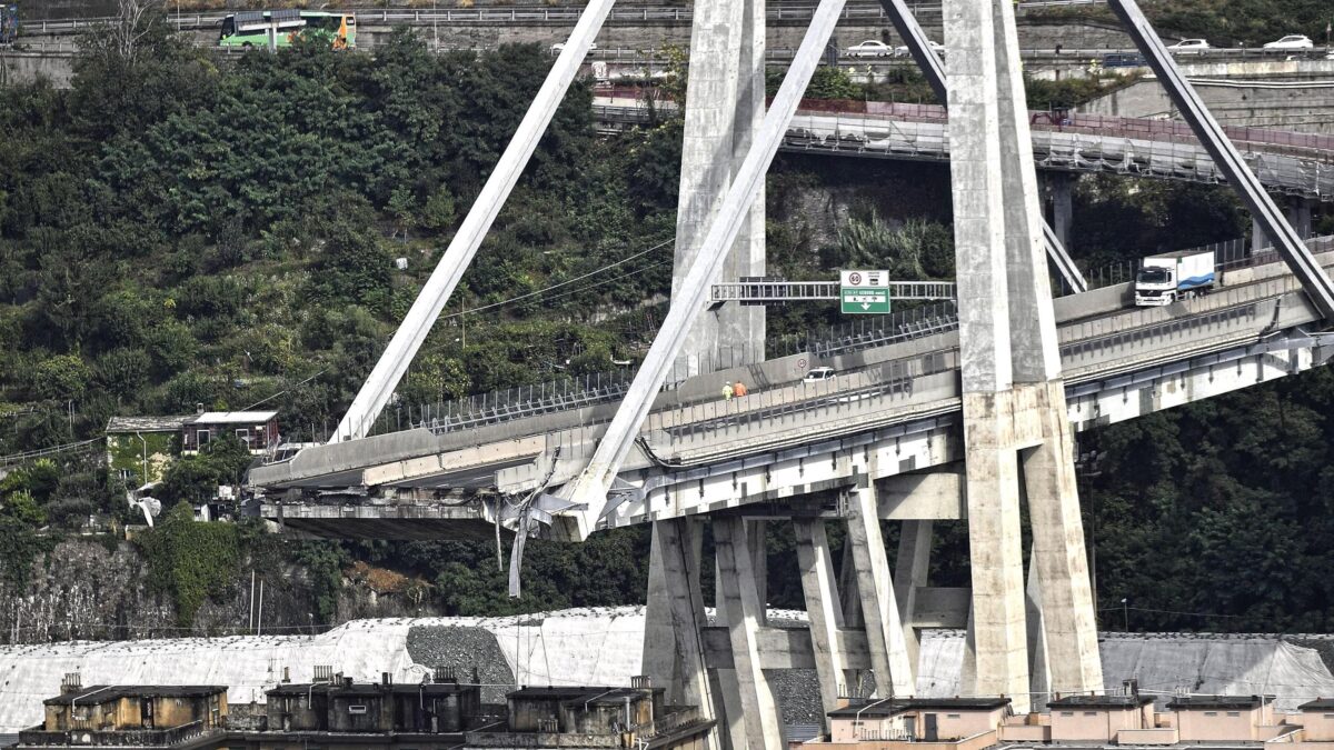 La zavorra invisibile che ha piegato il ponte