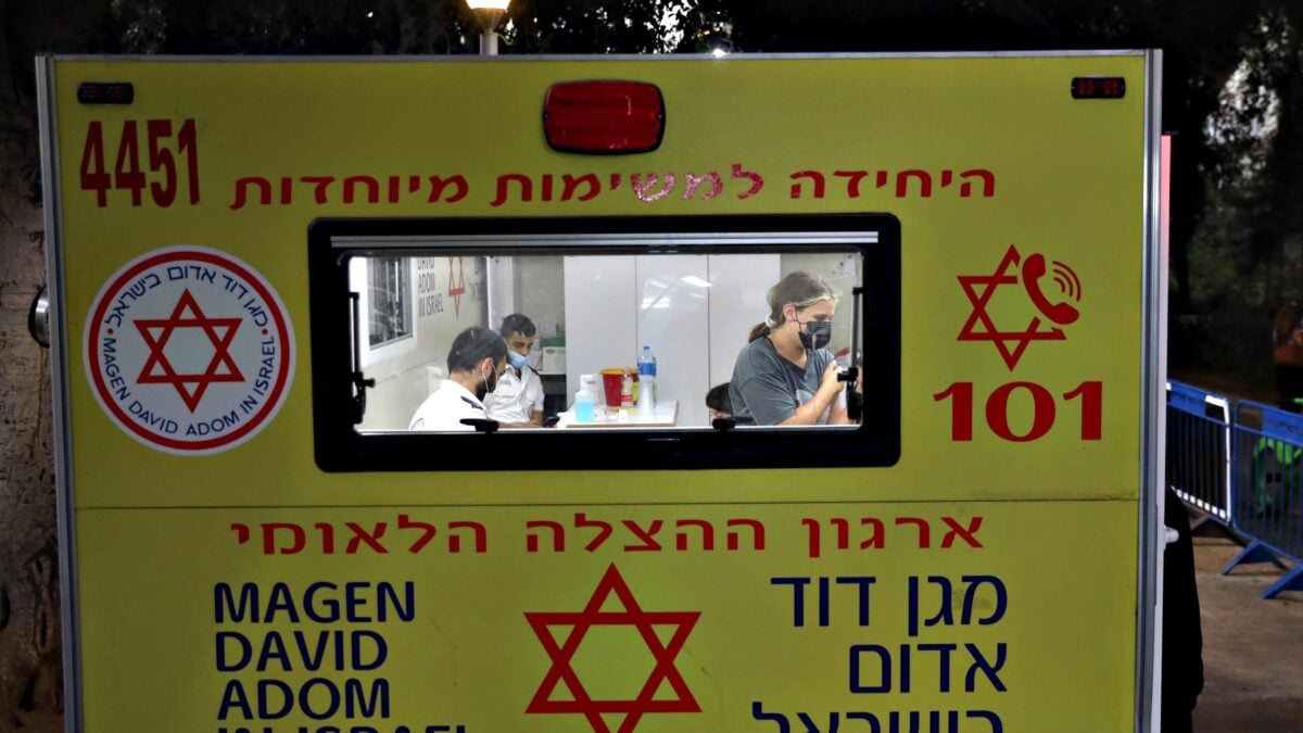 Israele, nonostante la quarta dose contagi e decessi sono da record