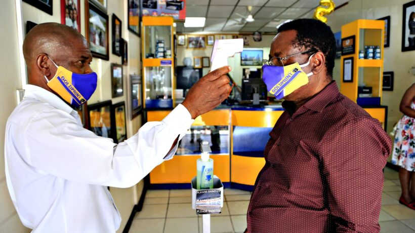 Africani immunizzati senza vaccino. Qui vogliono fare punture nelle culle