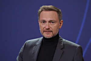 Berlino ci tira le orecchie e subito si sgonfia la retorica sulla ripresa da record