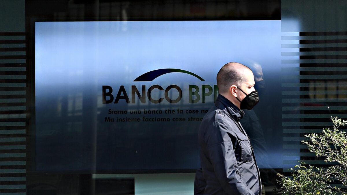 Da Unicredit «smentitina» sull’Opa. E il titolo di Banco Bpm sale del 10%