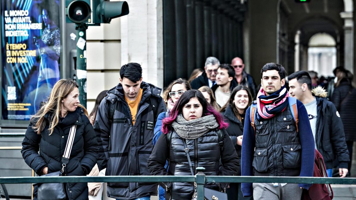 Il governo fa finta di riaprire l’Italia che però doveva già essere tutta aperta