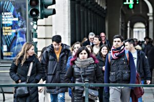 Il governo fa finta di riaprire l’Italia che però doveva già essere tutta aperta