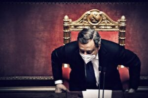 Nonno Draghi manda i partiti a  quel paese