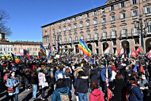 Il Pd vuole le «bombe democratiche» ma sulla Russia esplode la sinistra