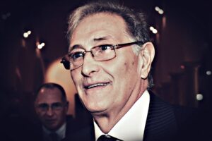 Il vice di Figliuolo: «Green pass? Inutile»