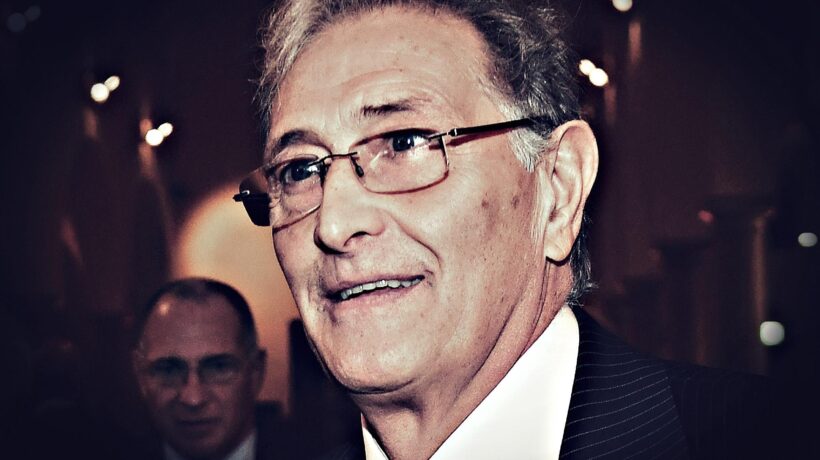 Il vice di Figliuolo: «Green pass? Inutile»