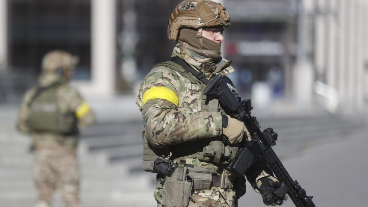 Arsenali e mercenari. Se va male a Kiev, si rischia un nuovo collasso come in Siria