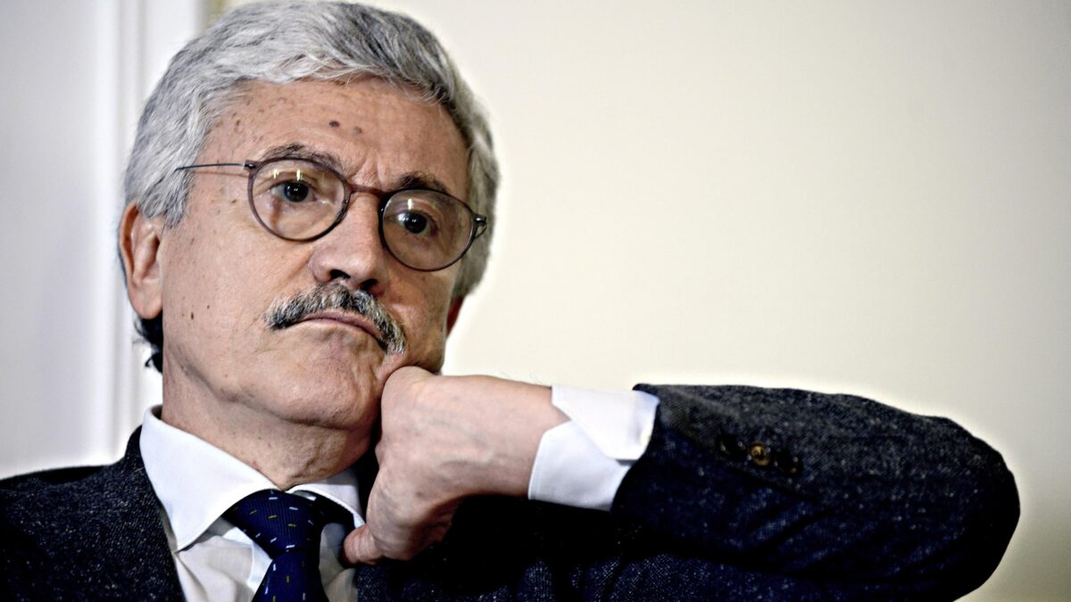 Compravendita di armi. Nel giro attorno a D’Alema spuntano pure i massoni