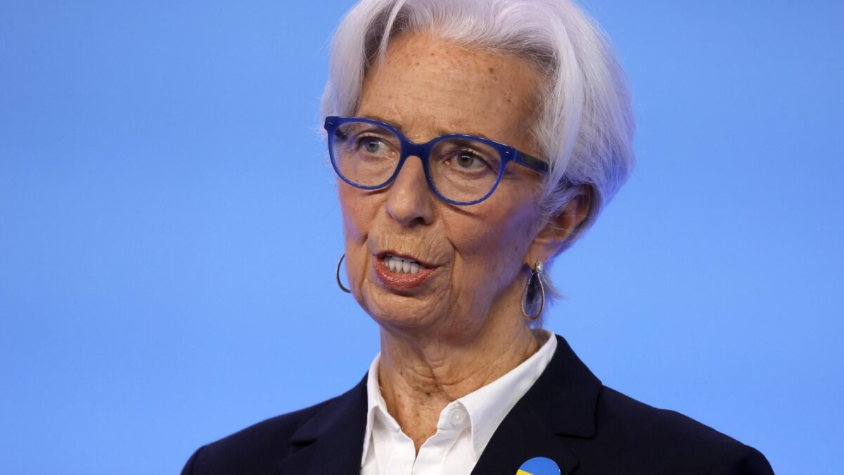 La Bce prende tempo invece di intervenire