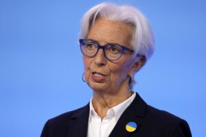 La Bce prende tempo invece di intervenire