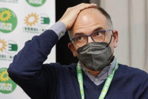Letta vuol far slittare il Recovery plan che ieri magnificava