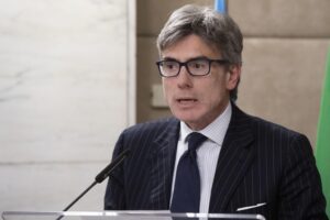 La vendita di Sace vale mezza Aspi. Semaforo verde ai prestiti di Stato