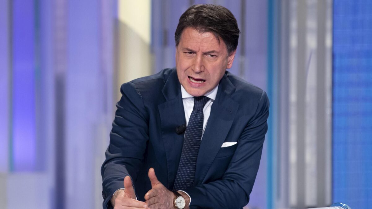 Il Conte pacifista spaventa il Pd e il governo