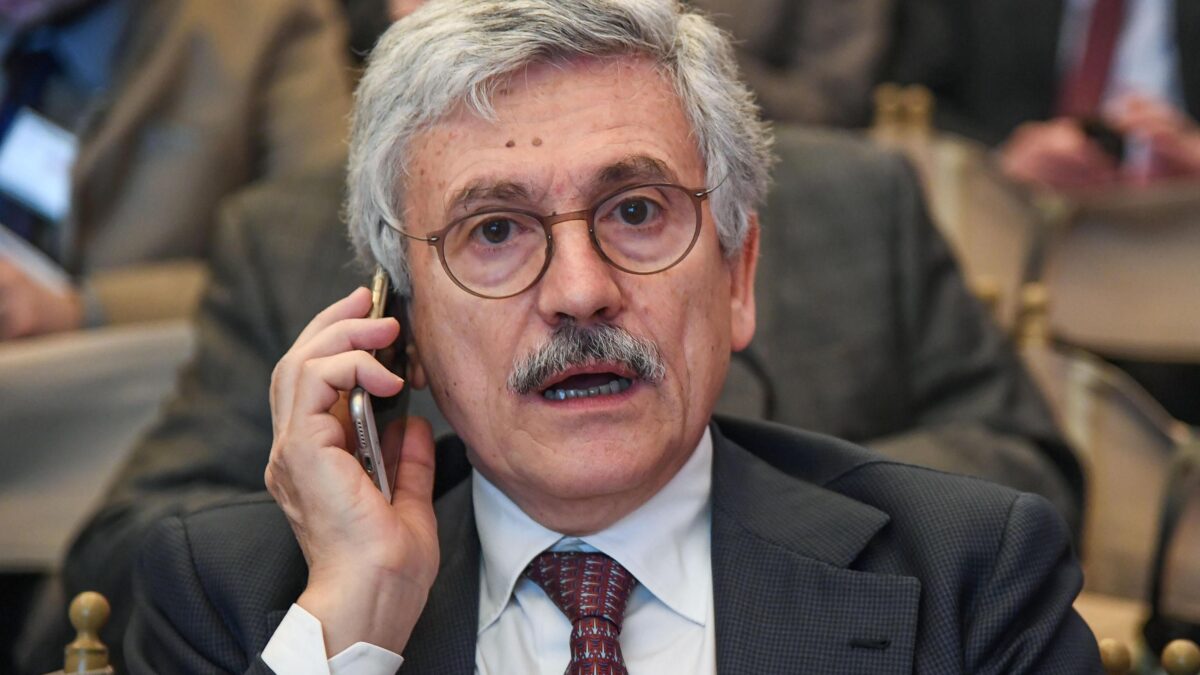 A fine carriera «Max» scopre di essere un ingenuo