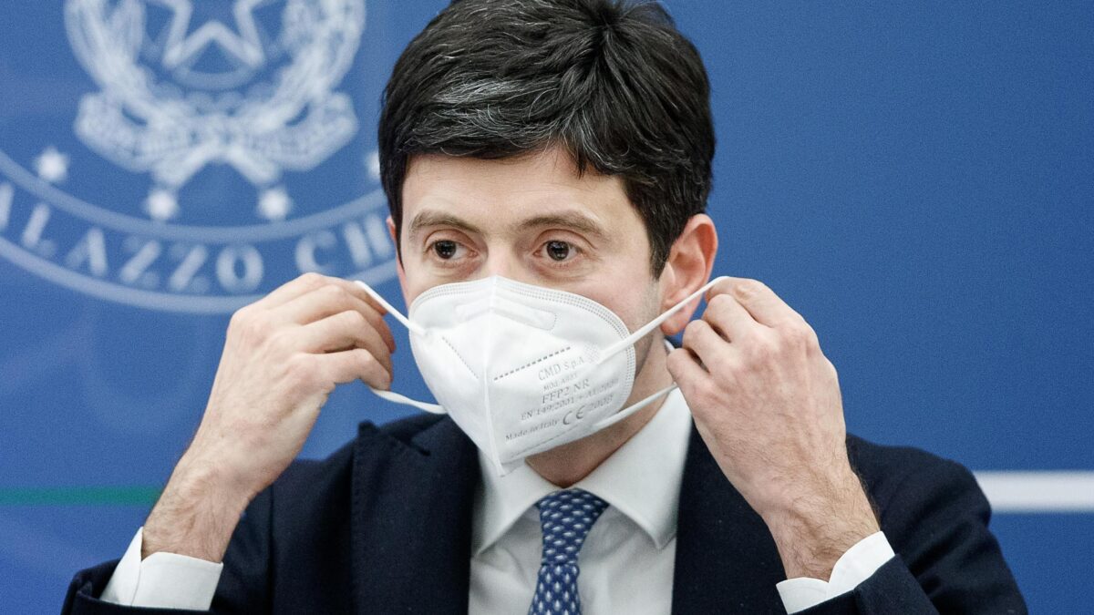 I sanitari guariti tornano in corsia ma Speranza può rimetterci in cella