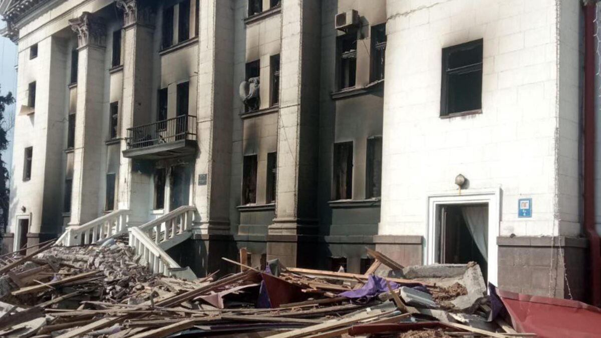 Nel ristorante di lusso a Kiev che ora cucina per soldati e sfollati