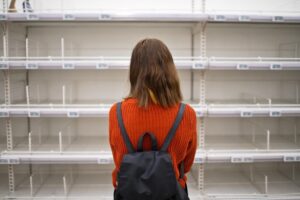 Sugli scaffali il razionamento c’è già