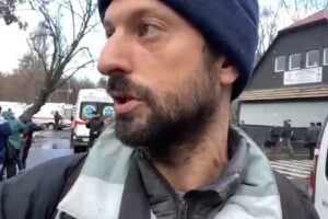Reportage da Kiev. Il punto di raccolta degli sfollati a Irpin, a due chilometri dal fronte