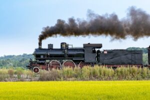 Girare l’Italia a bordo dei treni storici per riappropriarci del tempo