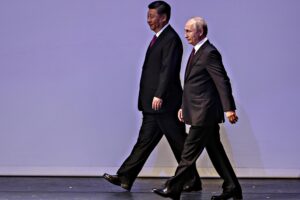 La Cina fa l’arbitro tra Mosca e Kiev e può metterci fuori dai giochi