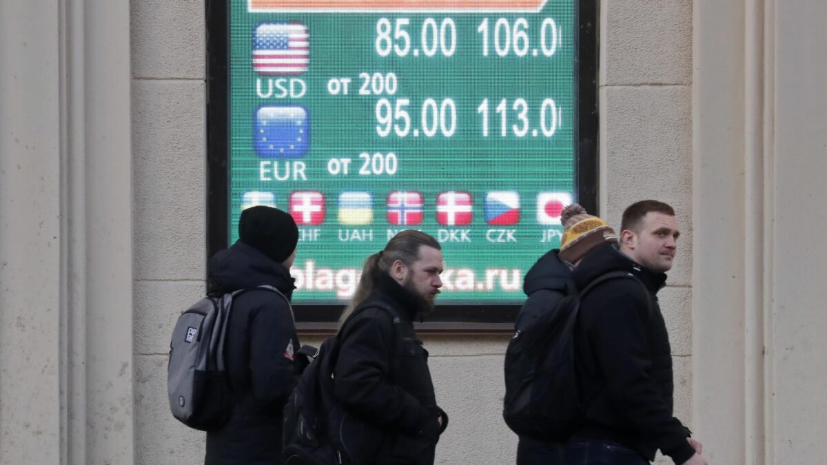Dall’isolamento al panico bancomat. La strategia delle sanzioni «mirate»