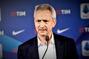 Altra fumata nera sulla Serie A. Il commissariamento è a un passo