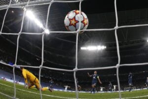 Non bastava il tracollo, pure le risse. Il Psg dei nababbi esce da provinciale