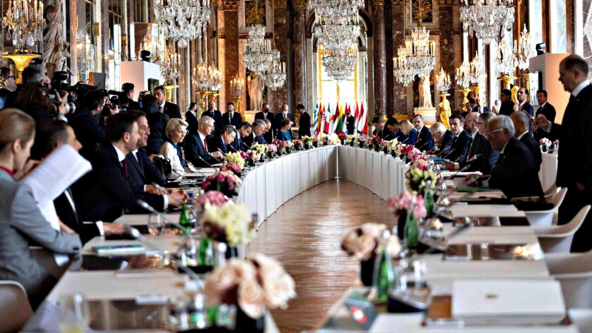 La ricetta Versailles: socialismo energetico e unione bancaria