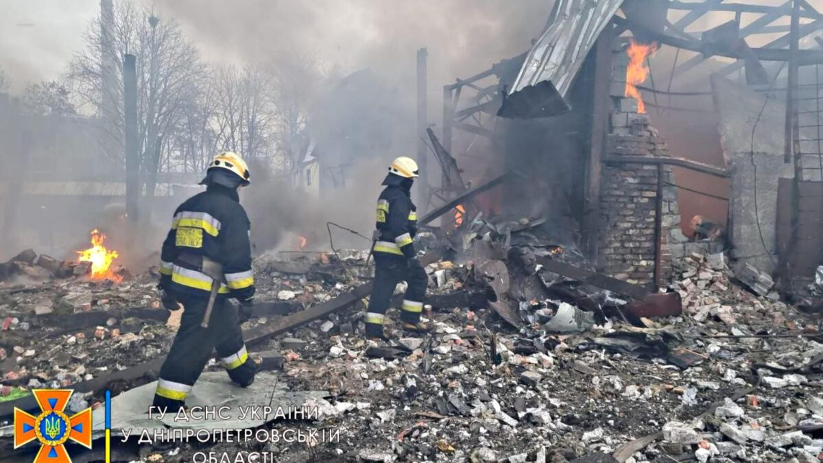 Raid contro Dnipro e le città dell’Ovest. A Kiev si stringe la morsa dei blindati