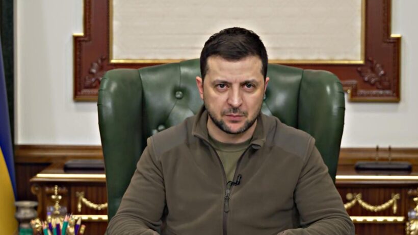 La svolta di Zelensky: «Per noi niente Nato»