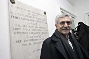 Premio a D’Alema per le armi: ecco le carte