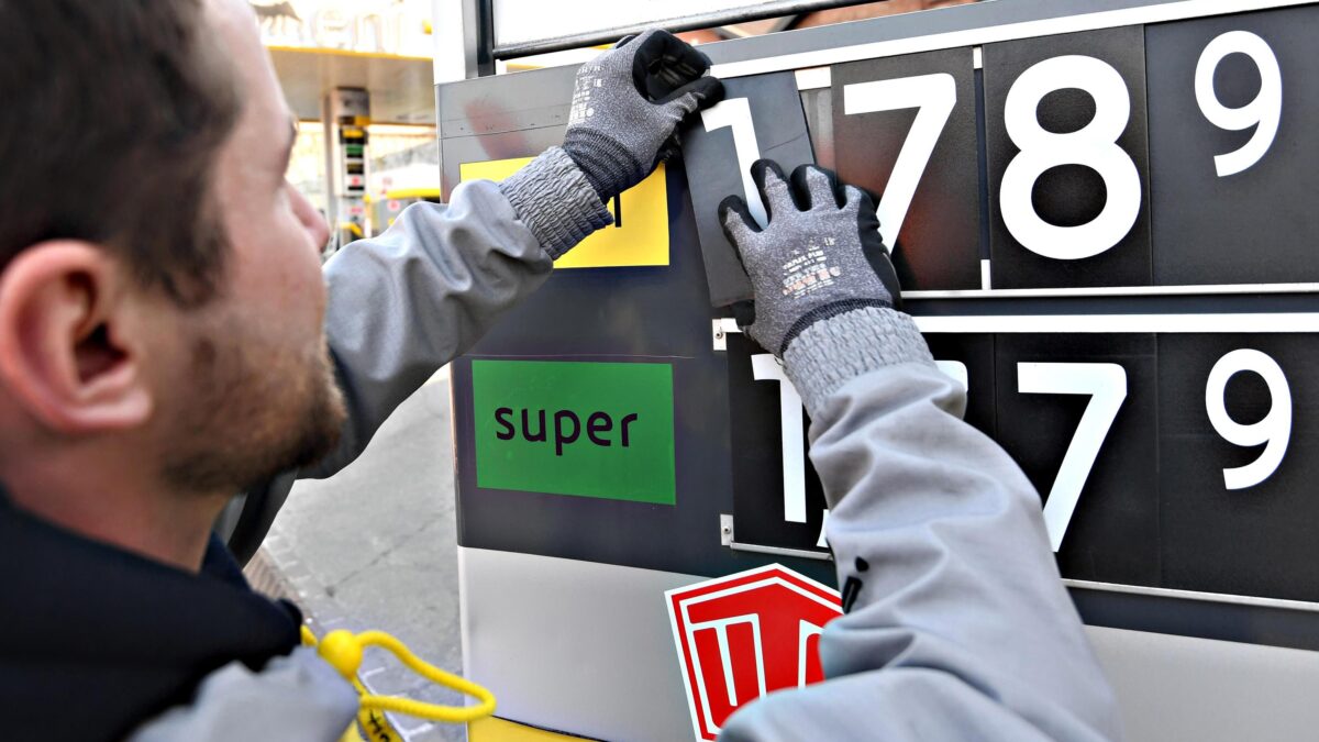Il governo forse ha sbagliato i conti sull’utilità dello sconto sulla benzina