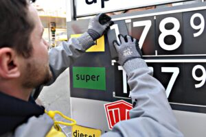 Il governo forse ha sbagliato i conti sull’utilità dello sconto sulla benzina