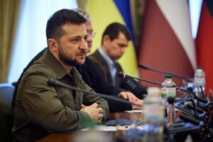Dietro la maschera del presidente Zelensky: soldi offshore, oligarchi e una parte contro Trump