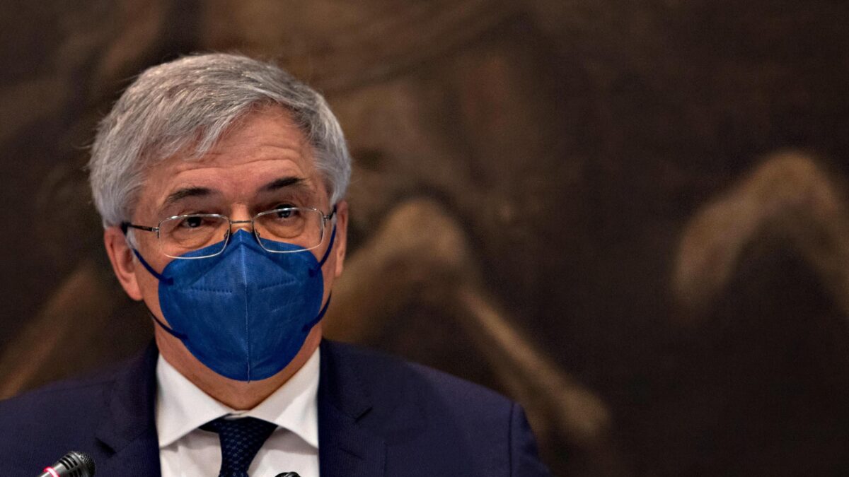 Franco prende tempo e spera che l’Europa conceda una proroga