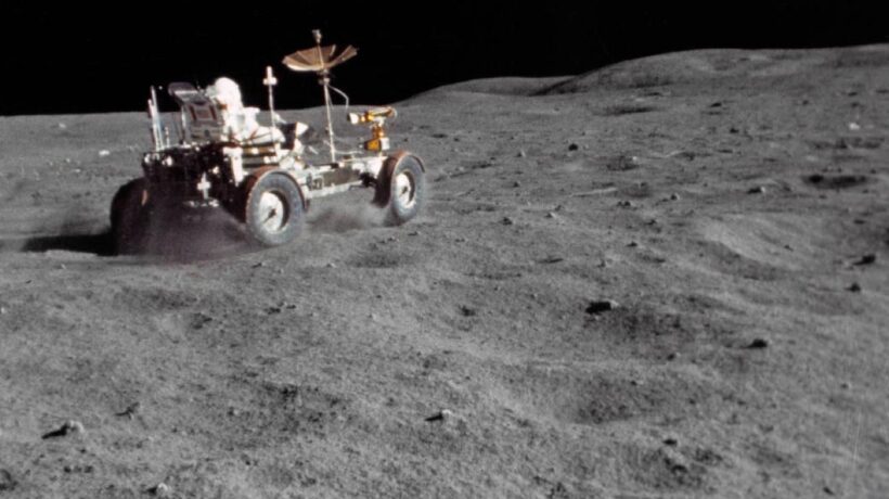 Il Lunar Rover sulla Luna durante la missione Apollo 16 (Nasa)