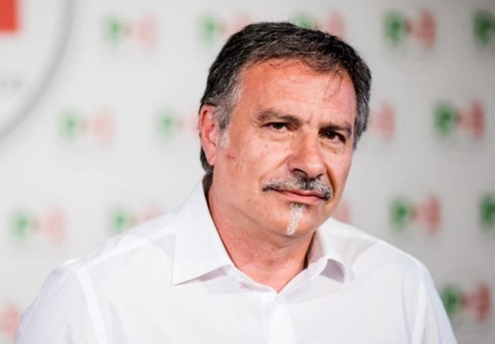 Soldi e appalti, sotto inchiesta l’uomo di Letta