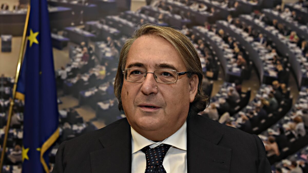 Napoletano si difende: «Non ho gonfiato le copie del Sole 24 Ore»