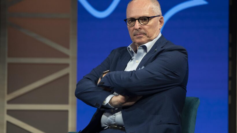 Ricciardi spaccia per necessaria la quarta dose