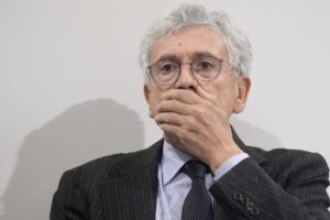 Sulle armi D’Alema ci ha mentito due volte