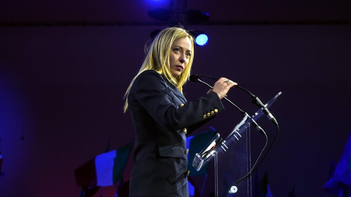 La svolta di Giorgia: partito conservatore e leader di coalizione con un occhio a Chigi