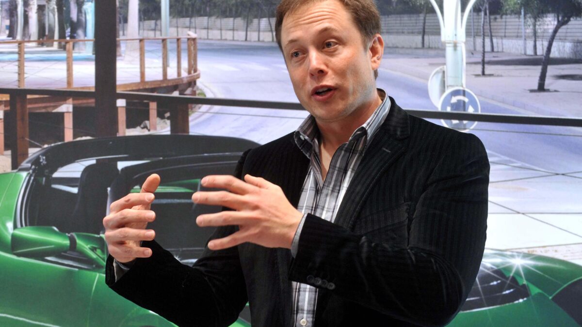 Musk lancia l’opa su Twitter, 100% del capitale e poi il delisting