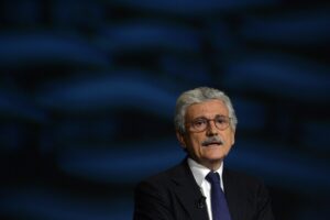 Così Leonardo portò i D’Alema boys nella base militare di Galatina