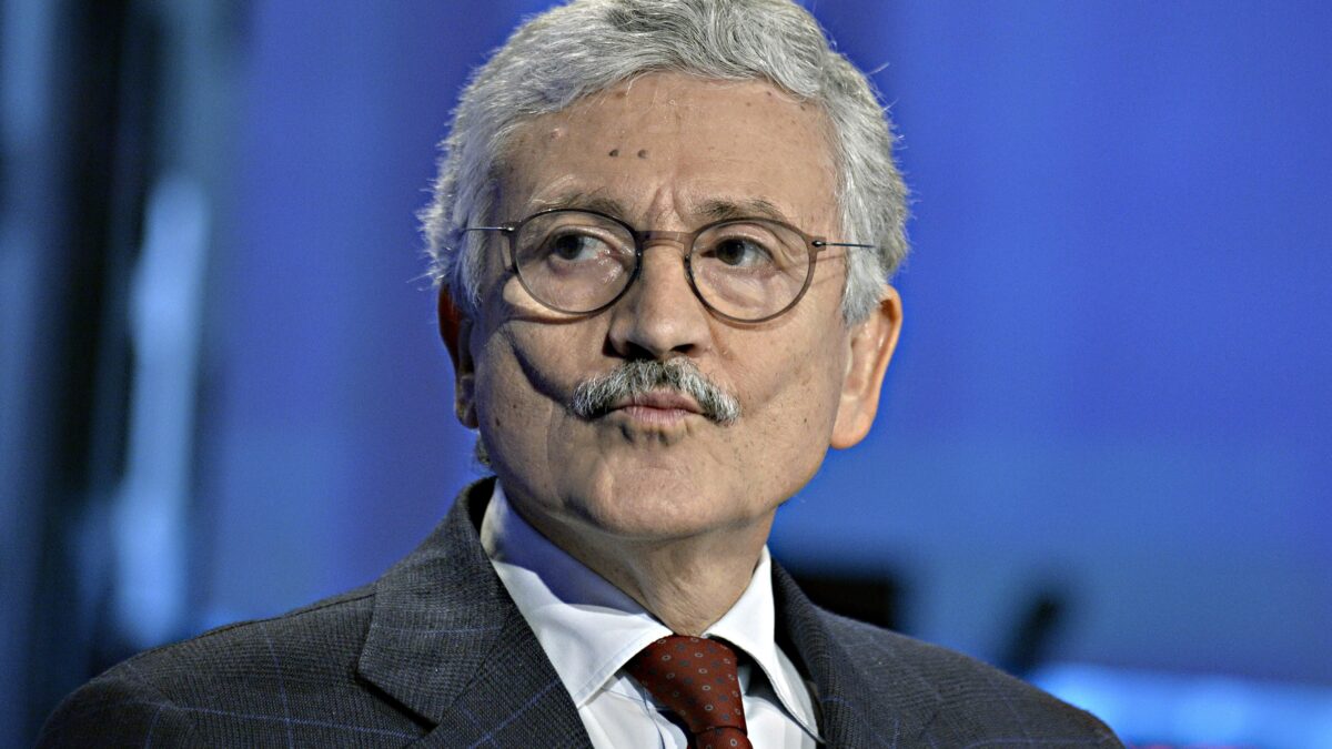 Così Leonardo tentò di coinvolgere la Difesa nell’affare armi di D’Alema