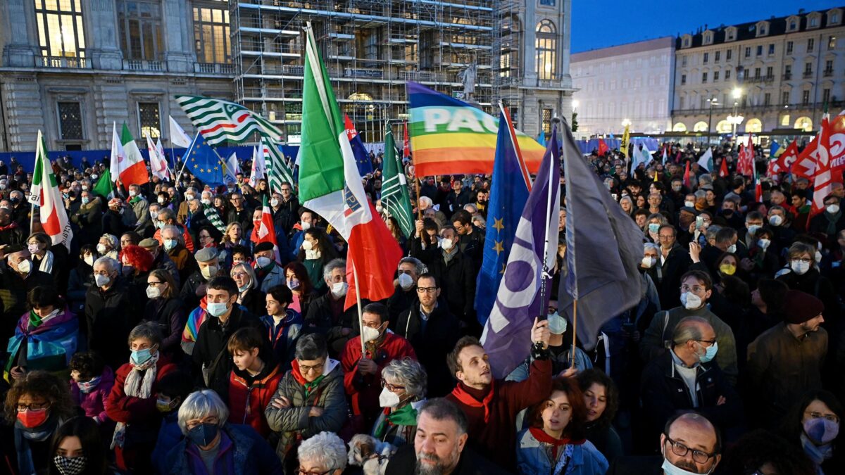L’antifascismo permanente finisce col dare ragione al superfascismo