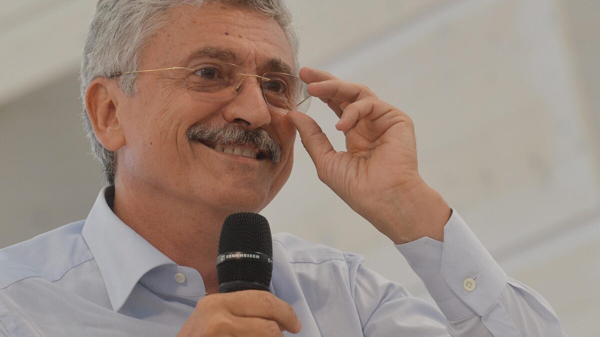 Il broker di D’Alema coinvolge gli ex ministri Trenta e Scotti